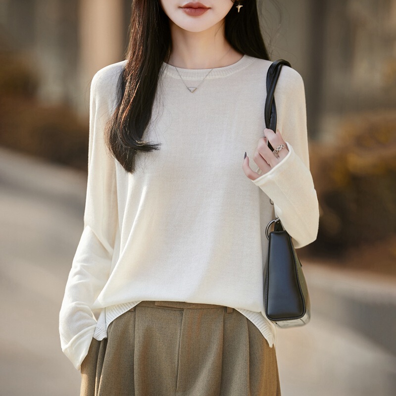 2026 Spring New Style Round Neck Long-Sleeved Knitwear Women's Seamless Thin Pullover Sweater Versatile Bottoming Shirt Women's Top 2026 Spring New Style Round Neck Long-Sleeved Knitwear Women's Seamless Thin Pullover Sweater Versatile Bottoming Shirt Women's Top