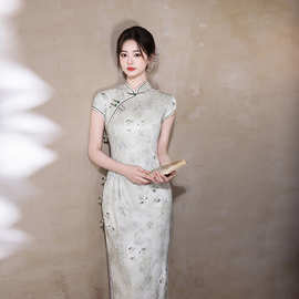 长款旗袍日常国潮风年轻妈妈连衣裙修身显瘦简约素雅香槟色夏季