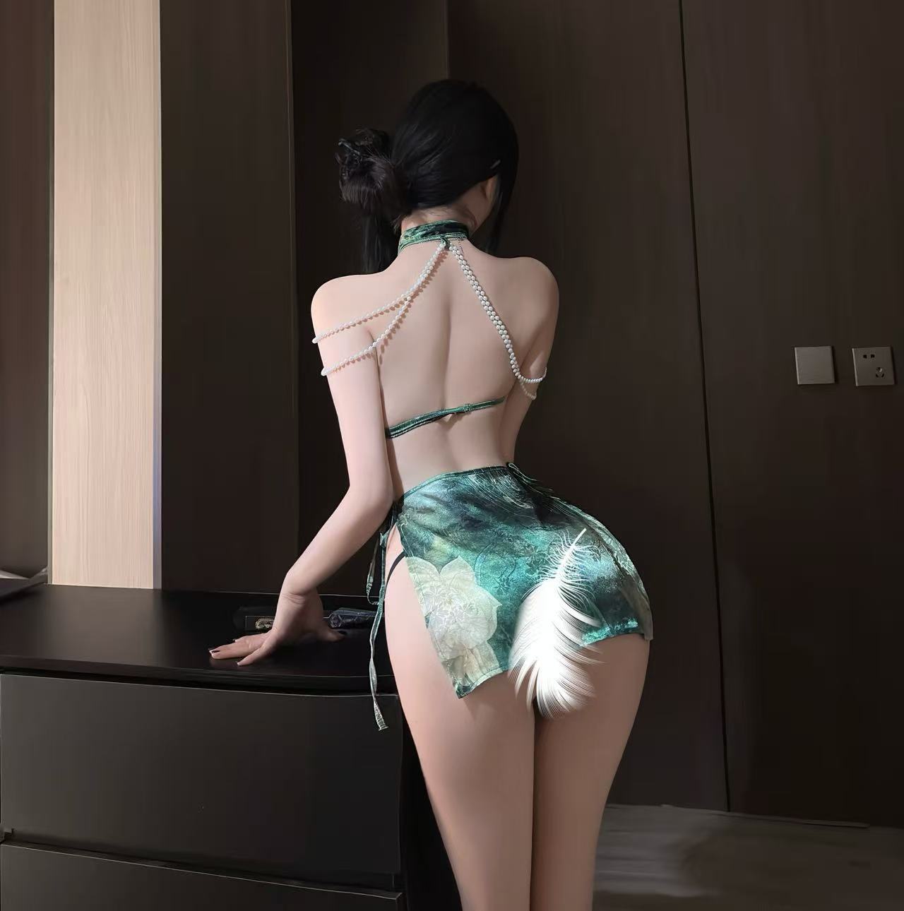 Chinese-Style Split Cheongsam Costume with Pearl Back Detail and Attached Tights — detail image 4