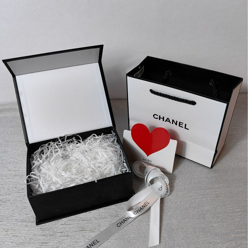 C family letter type gift box CH perfume lipstick box cosmetic paper bag Xiangjia lipstick gift bag NO5 perfume bag C family letter type gift box CH perfume lipstick box cosmetic paper bag Xiangjia lipstick gift bag NO5 perfume bag
