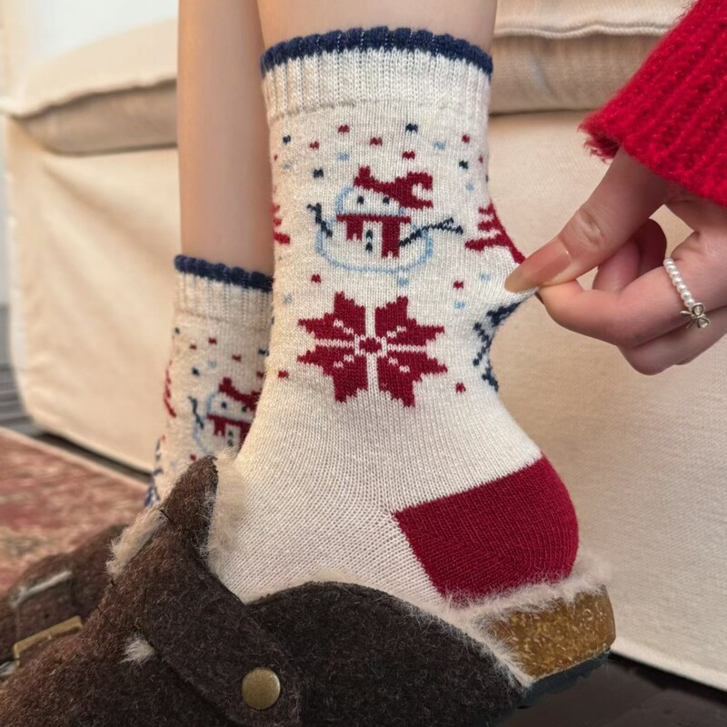 New Year's Little Snowman Autumn and Winter Wool Women's Socks Retro Fair Isle Thickened Warm Socks Cute Red Mid-Tube Socks for Women New Year's Little Snowman Autumn and Winter Wool Women's Socks Retro Fair Isle Thickened Warm Socks Cute Red Mid-Tube Socks for Women