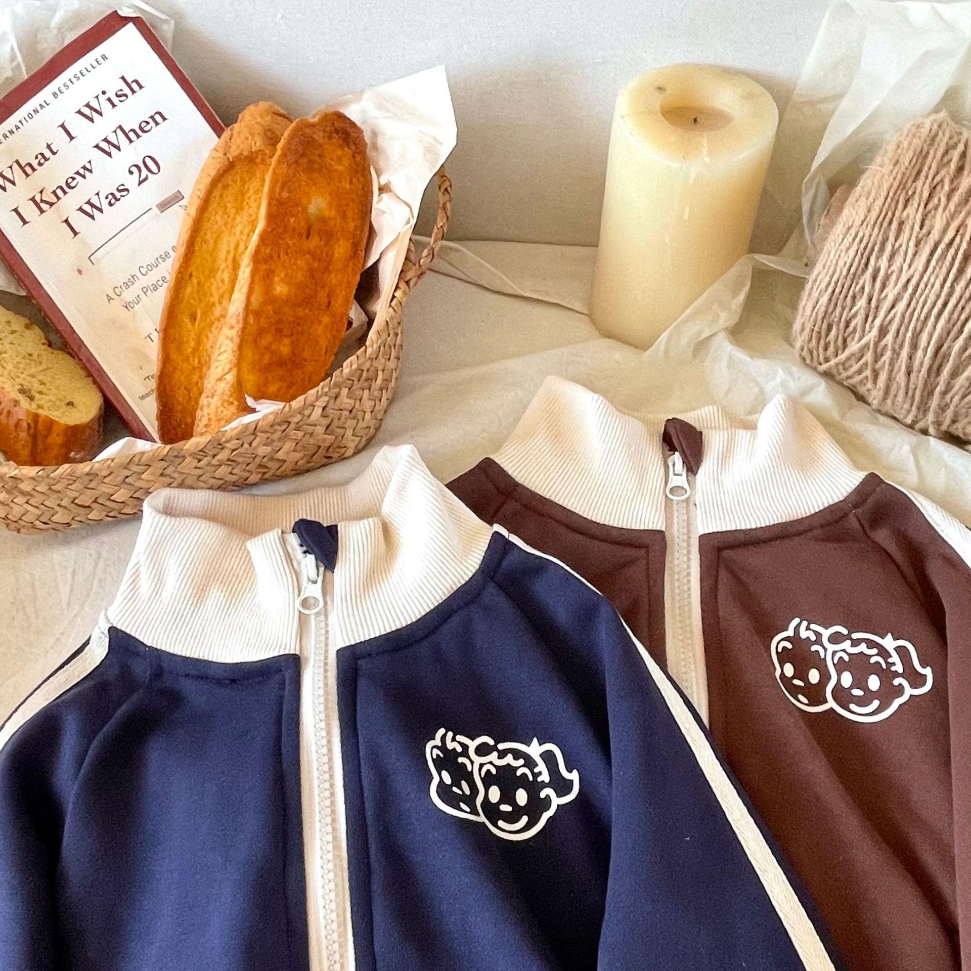 Children's 23 Autumn New Boys and Girls' Cartoon Letter Kindergarten Sweater Pants Two Piece Set_voghion.com