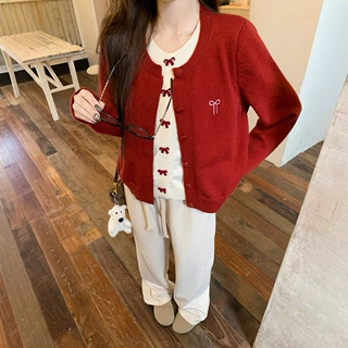 韩系少女风红色蝴蝶结针织假两件开衫秋冬设计观感甜美减龄毛衣外