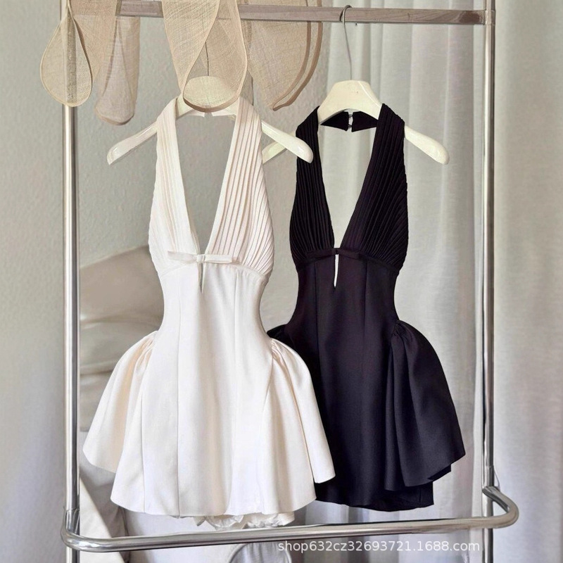 French Hepburn Style V Neck Dress for Women's Autum Birthday Wear, Unique and Beautiful Pinch-Waist Puffy Skirt for Small People