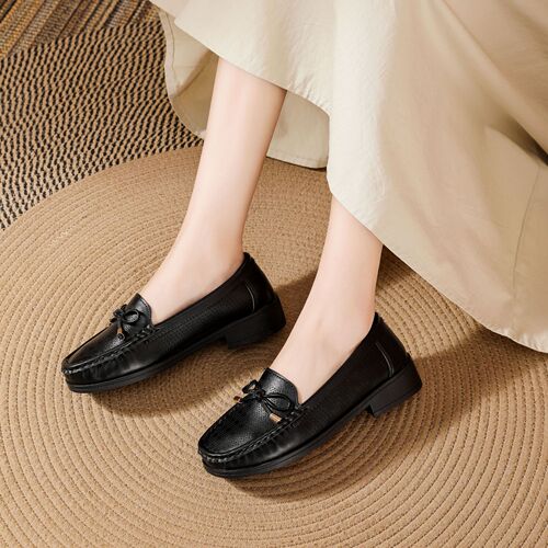 Mom's Shoes Spring Summer Autumn Women's Single Shoes Elder Soft Sole Lightweight Perforated Breathable Anti-Slip Comfortable Leather Shoes 8883 Durable