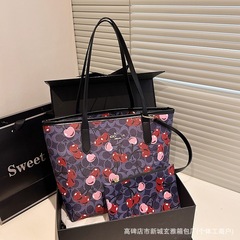 外贸爆款蔻家女包新款复古印花大容量手提托特包小众高级感单肩包