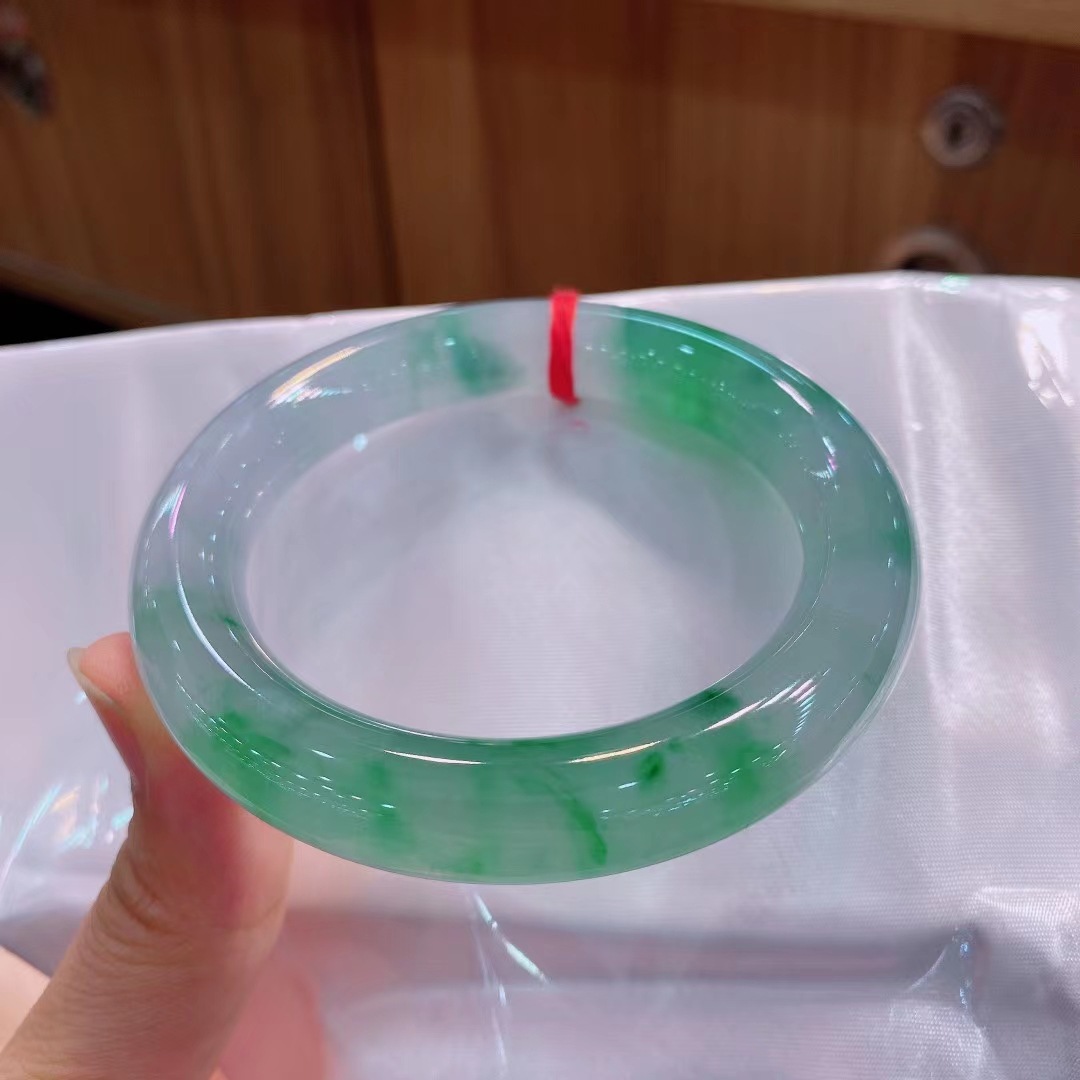 Bracelet en jadéite naturelle birmane de type A, bracelet en jade_voghion.com