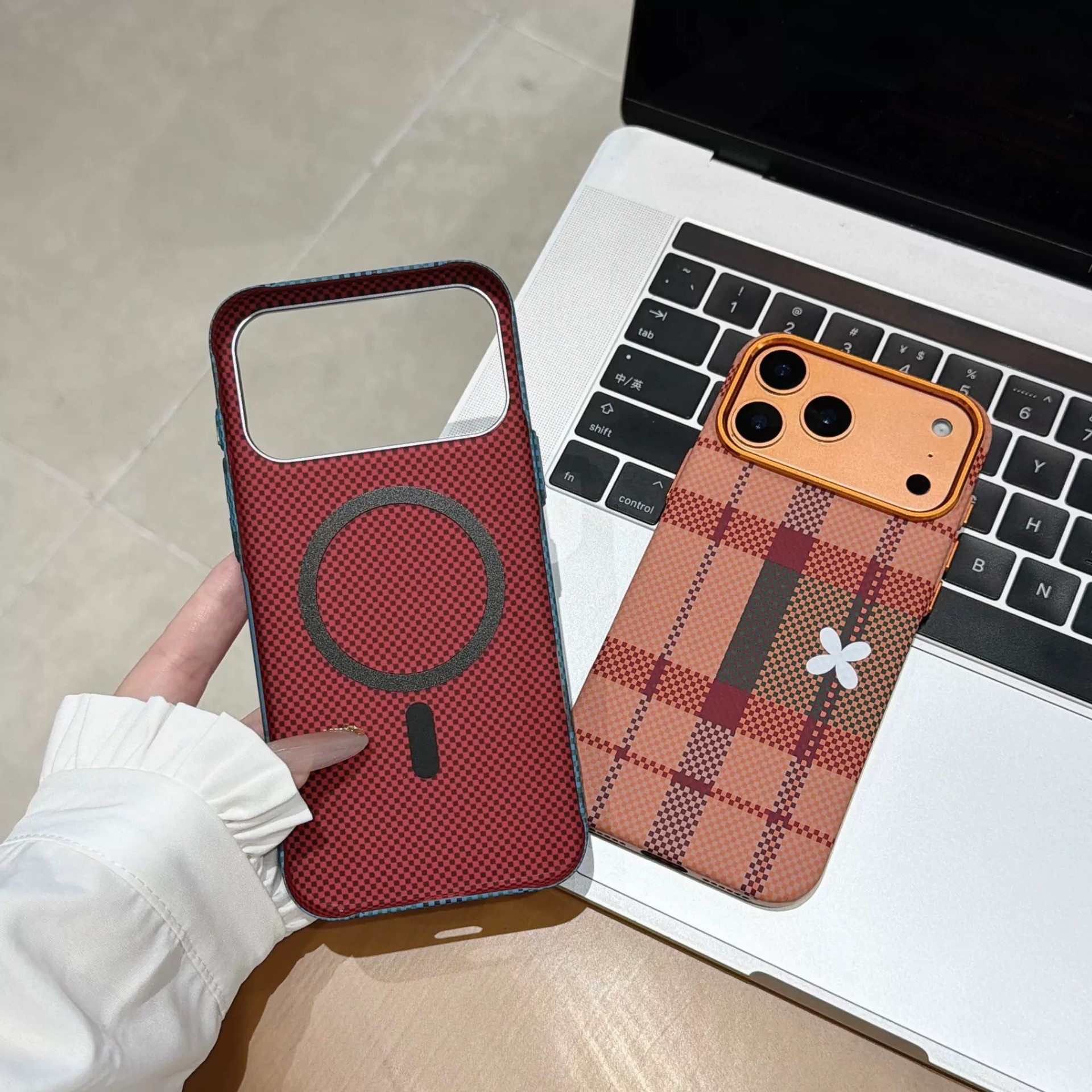 适用iPhone18promax格津生花磁吸手机壳时尚苹果17硬壳防摔保护套