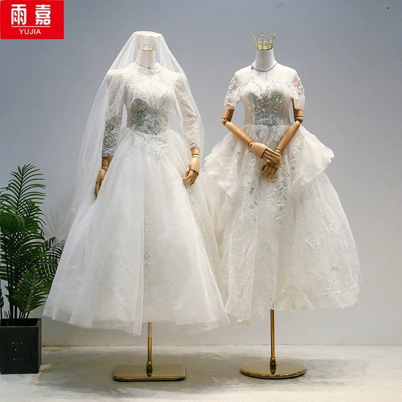 Mannequin head, physiological pleated skirt, stand full body