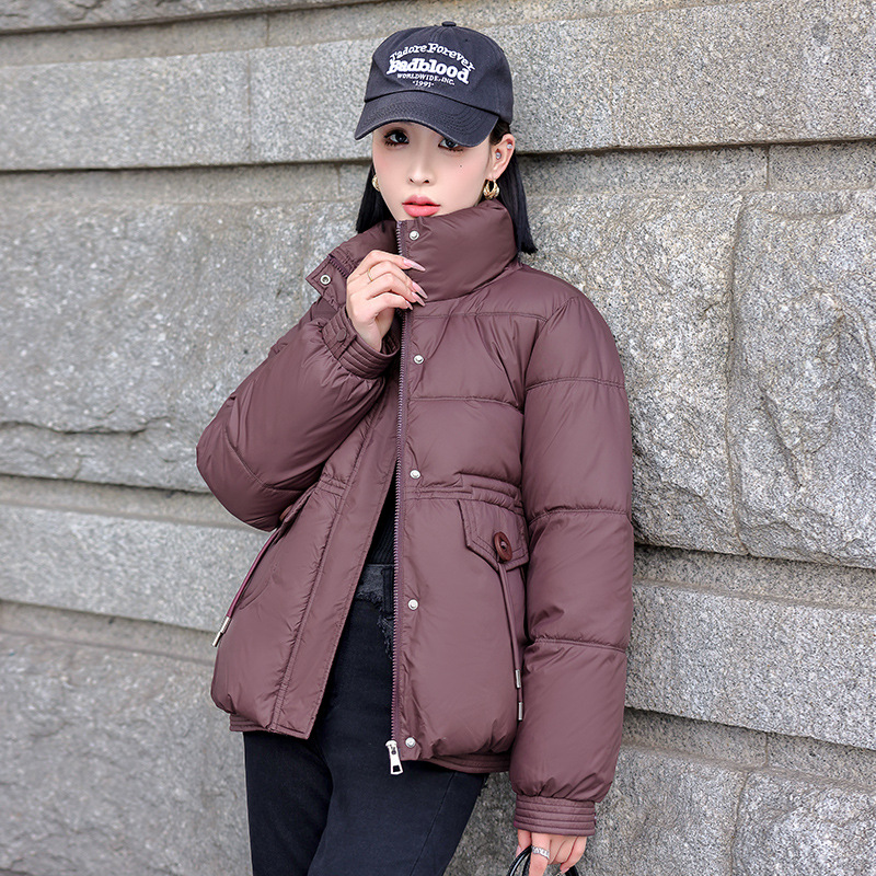 Productos europeos de invierno 2025 nuevo abrigo de algodón de plumón para mujeres de cuello corto hombre pequeño engrosado abrigo de moda pan abrigo de algodón image 3