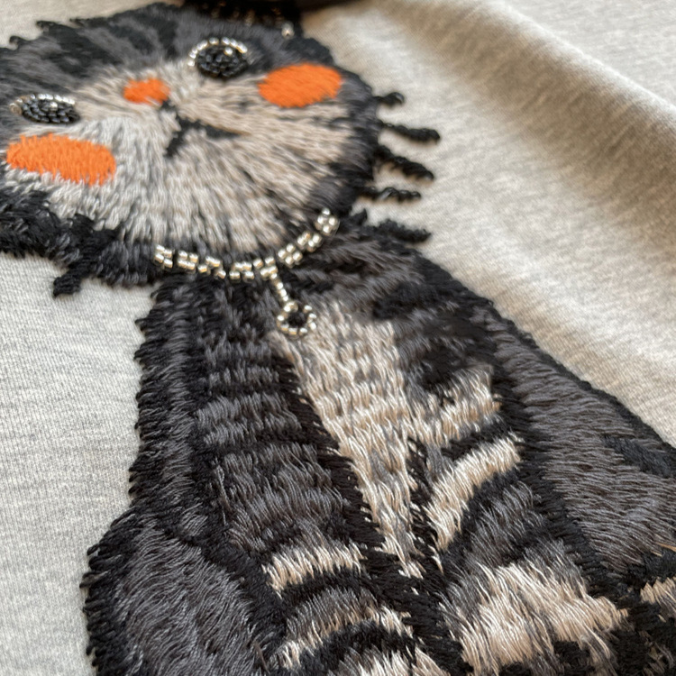 Talk with real shots!! Too realistic ~ R single high quality cartoon embroidery Xiao Mao cotton short sleeve T-shirt women Talk with real shots!! Too realistic ~ R single high quality cartoon embroidery Xiao Mao cotton short sleeve T-shirt women