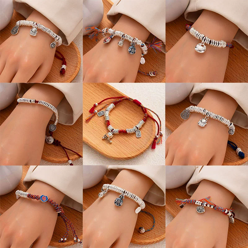 Новый китайский стиль, запутанный в серебряном троске, чтобы проглотить золотого зверя