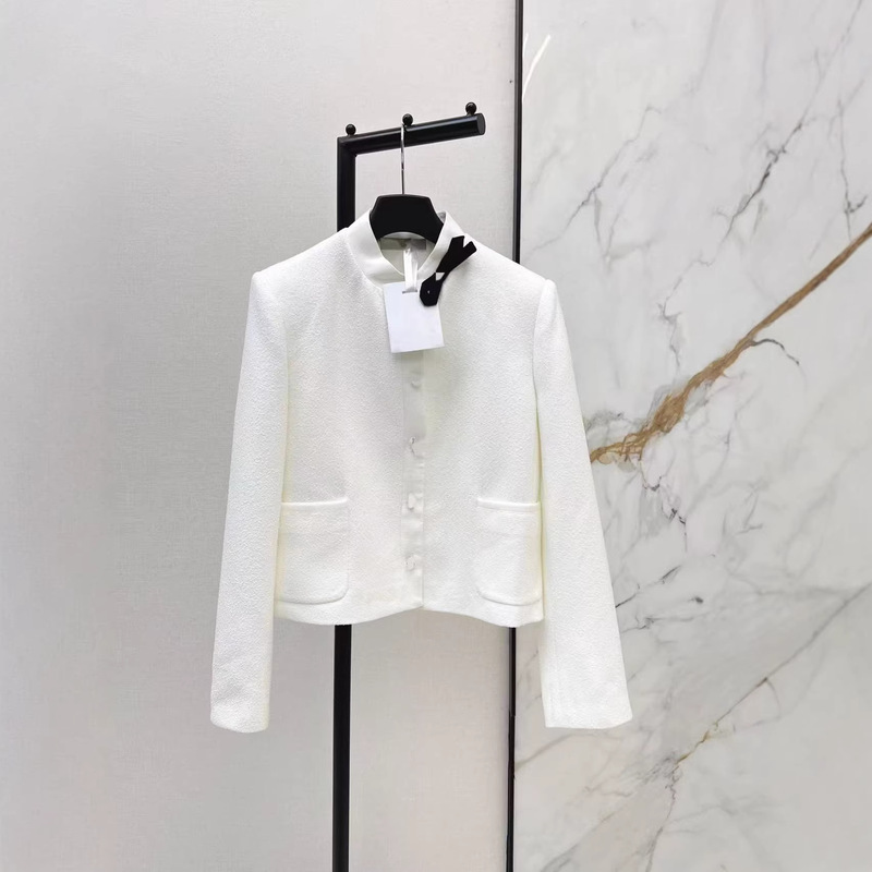 Shenzhen Nanyou 26 Spring/Summer Fashionable and Stylish Color-Block Bow Tie Collar Double Pocket Short Blazer Jacket Shenzhen Nanyou 26 Spring/Summer Fashionable and Stylish Color-Block Bow Tie Collar Double Pocket Short Blazer Jacket