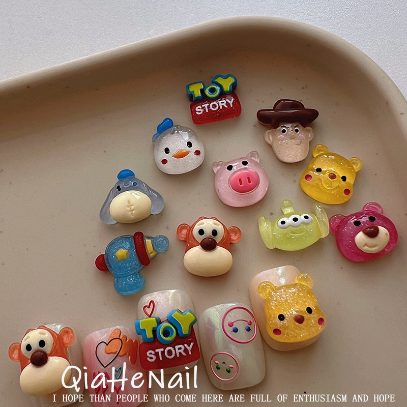 Cute Ice Flash Toy Story Pooh Bear Stereo Resin Accessories Nail Jewelry Cartoon Nail Decoration