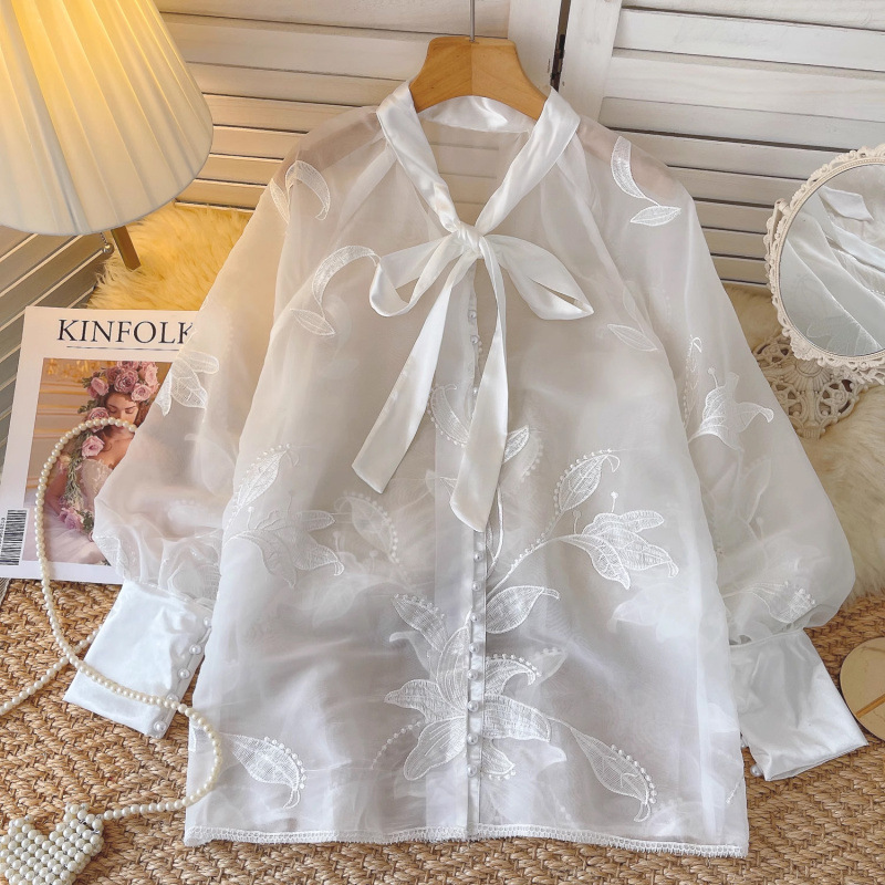 Damenbekleidung Damenoberteile neue Nische schwere Stickerei Schnürung Perlenknöpfe loses Netzhemd_voghion.com