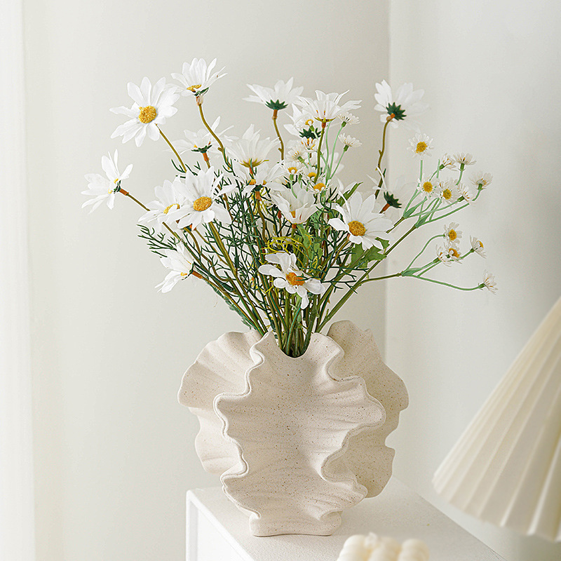 European-style plain-fired white ceramic vase with frosted texture, hydroponic dried flower inserts, home decoration ornaments, gifts and crafts