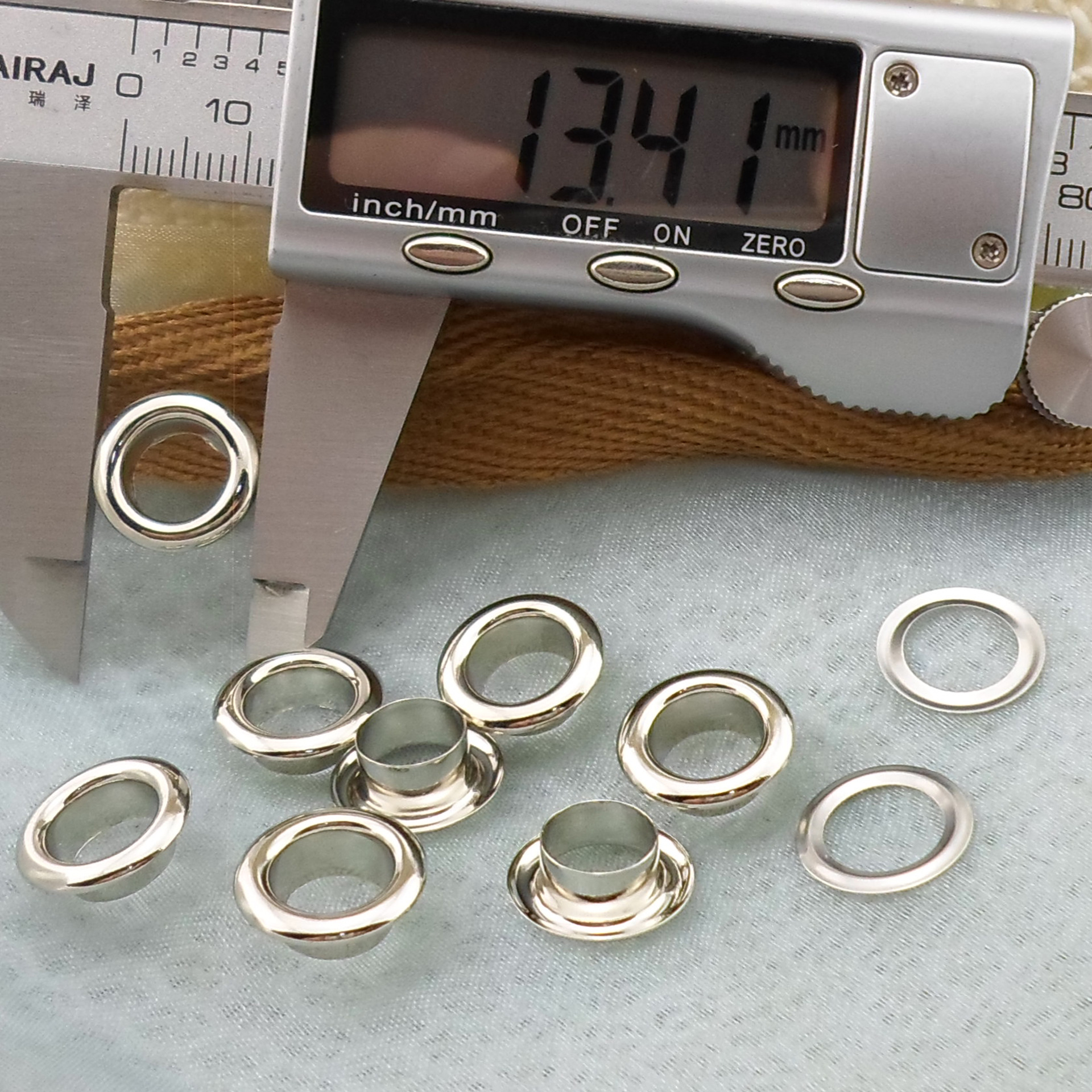 （铜）外13.5×内8×高5MM 衣服裤子鸡眼 帽子窗帘五金气眼圆扣