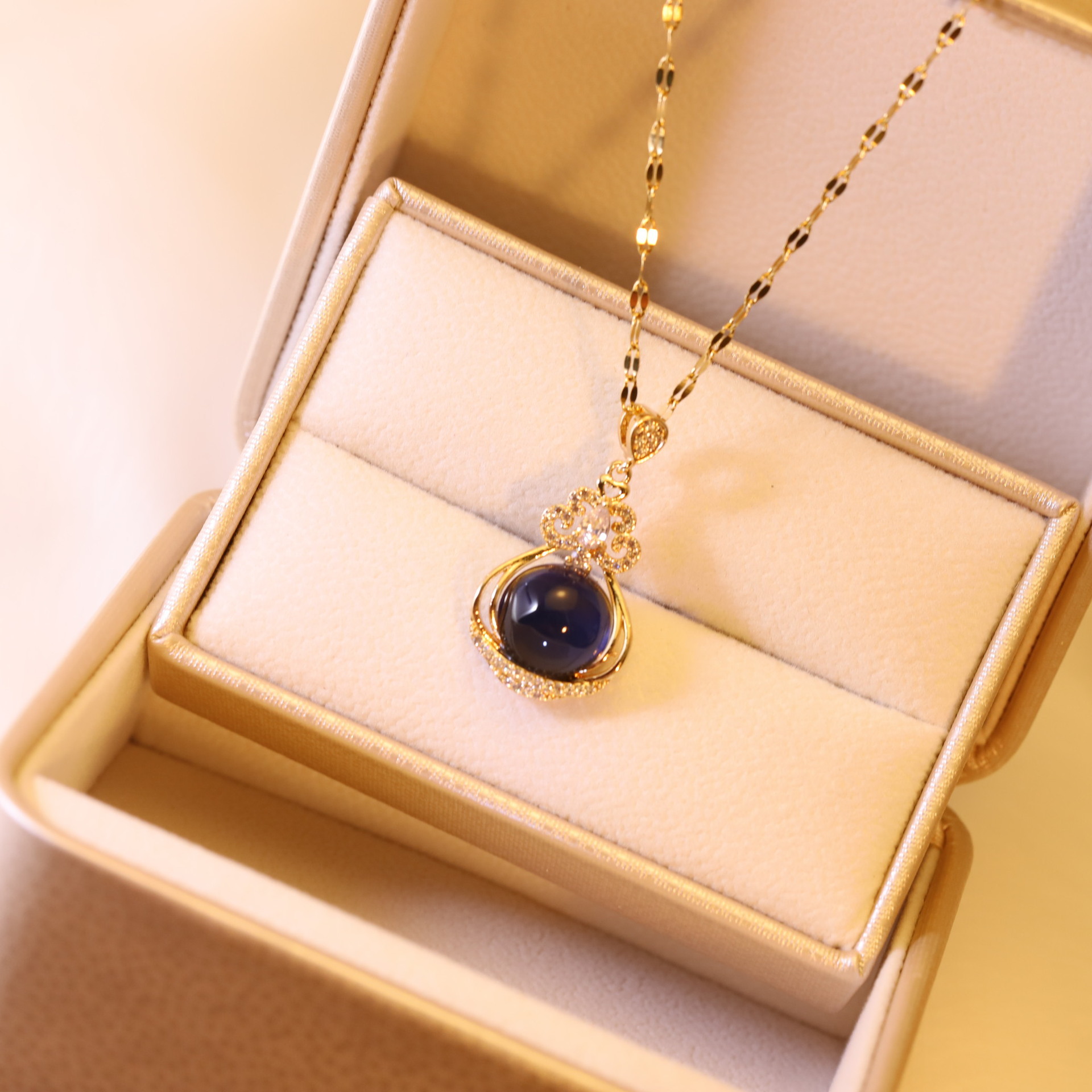 钛鋼項鏈女2022新款鑲鑽感溫石項鏈輕奢氣質小衆高級感時尚鎖骨鏈