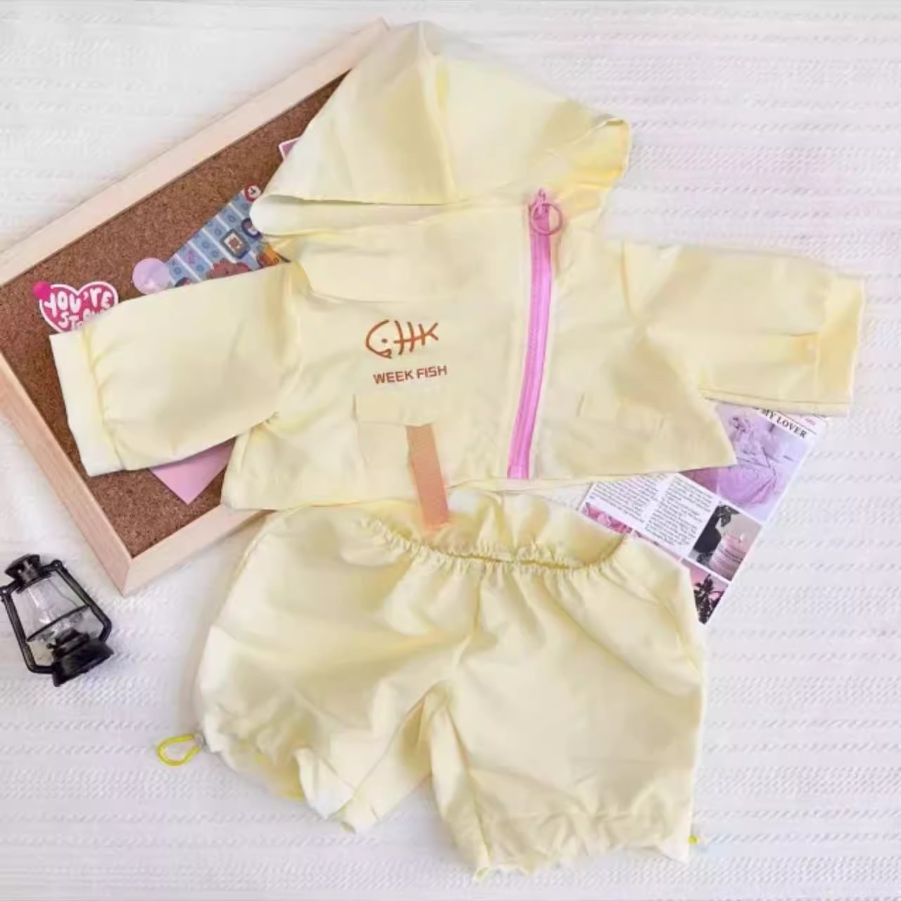 Желтая куртка, штаны