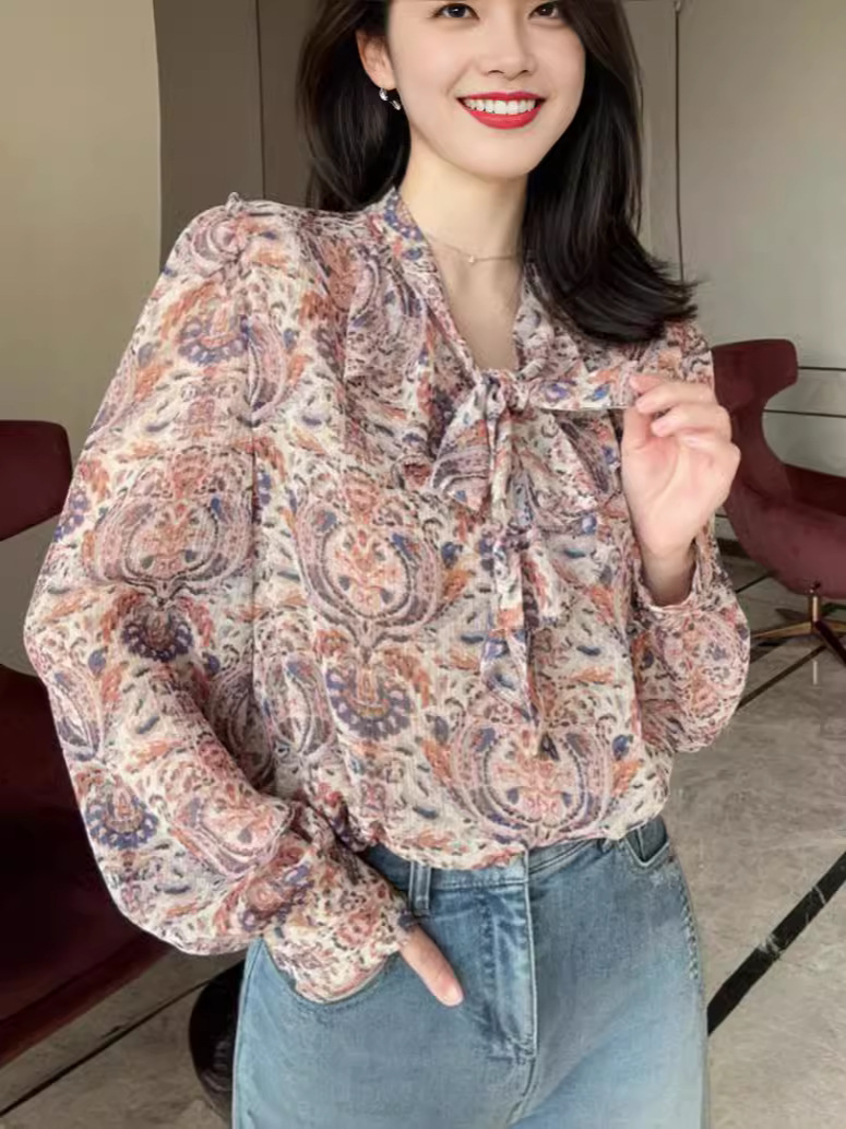 Áo sơ mi nữ dài tay chất voan in họa tiết hoa, dáng rộng buộc dây — Màu hoa