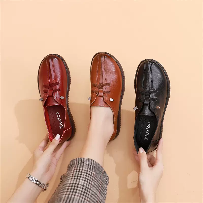 2023新款妈妈鞋软底中老年奶奶平底舒适防滑轻便女批发