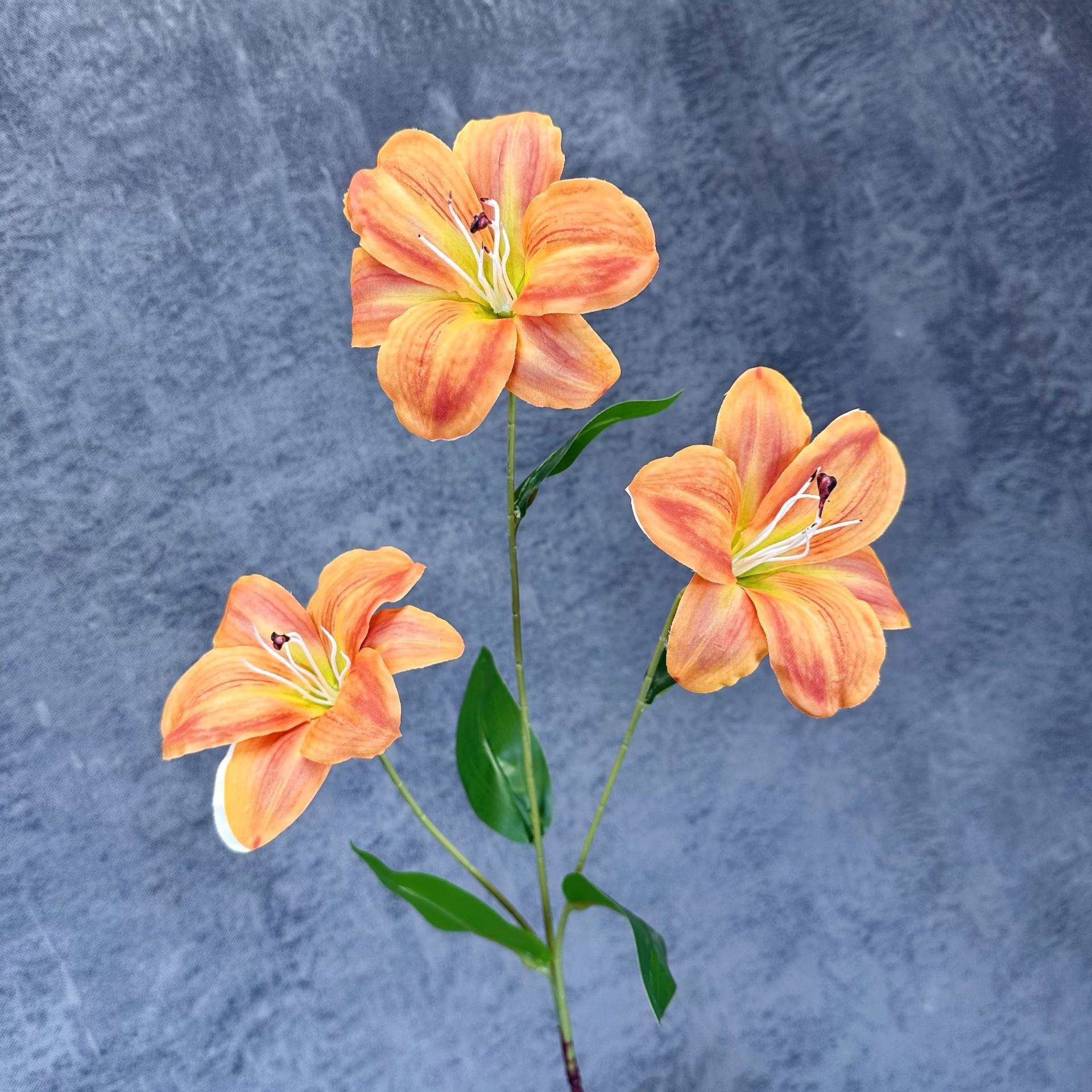 Simulación de 3 cabezas de lirio impresa en 3D lirio boda decoración del hogar decoración de flores falsas transfronterizas al por mayor