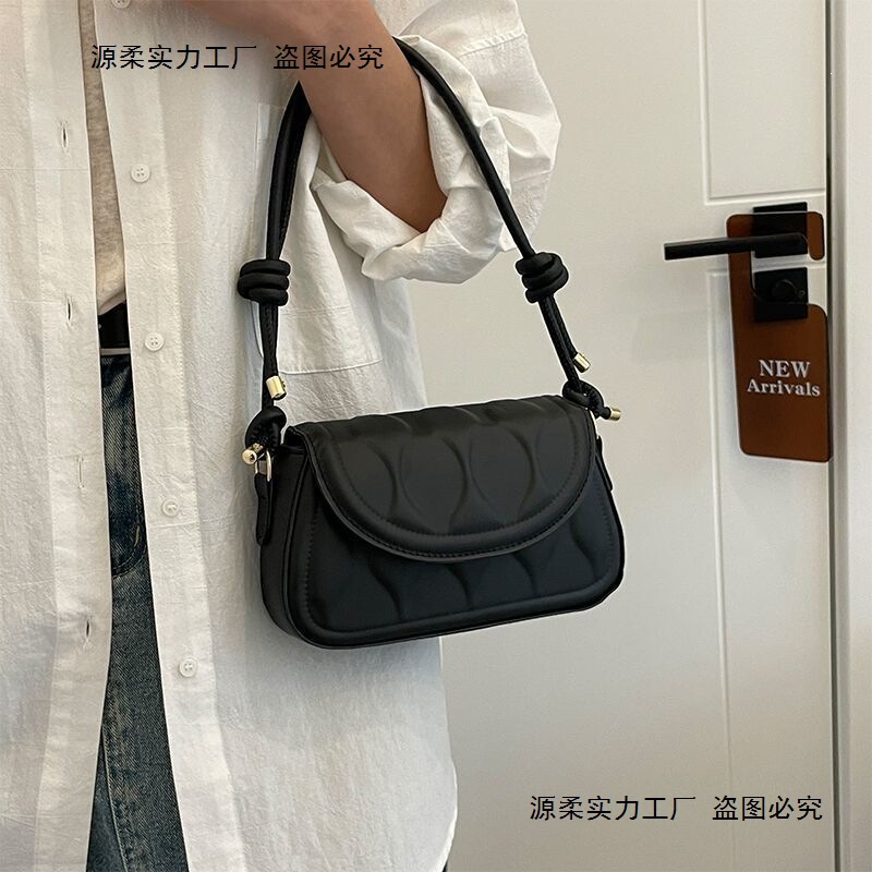 New Fashionable Underarm Bag, Light Luxury, Versatile, Niche Style, Can Be Worn Crossbody or as a Shoulder Bag for Women, Made of Pu Material, Available in Black, Beige, and Orange New Fashionable Underarm Bag, Light Luxury, Versatile, Niche Style, Can Be Worn Crossbody or as a Shoulder Bag for Women, Made of Pu Material, Available in Black, Beige, and Orange
