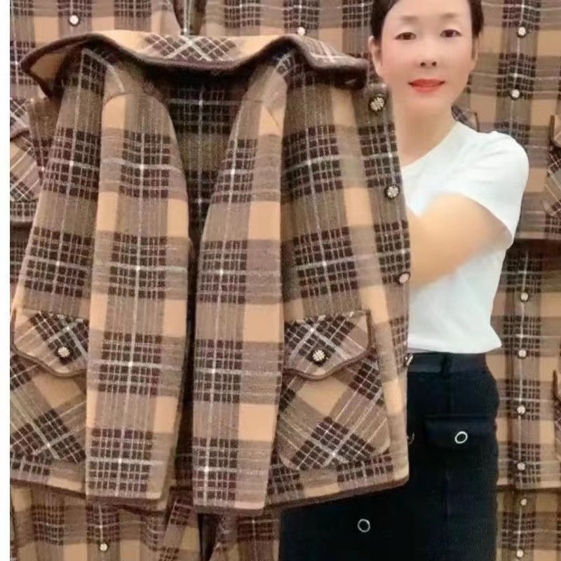 in stock Mom Autumn Plaid Jacket Stylish Middle-aged Women's Top New 50-year-old Spring and Autumn Jacket