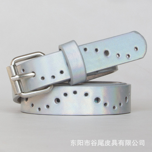 Wholesale women's leather belt with personalized hollow-out design, featuring a creative five-pointed star and heart shape.