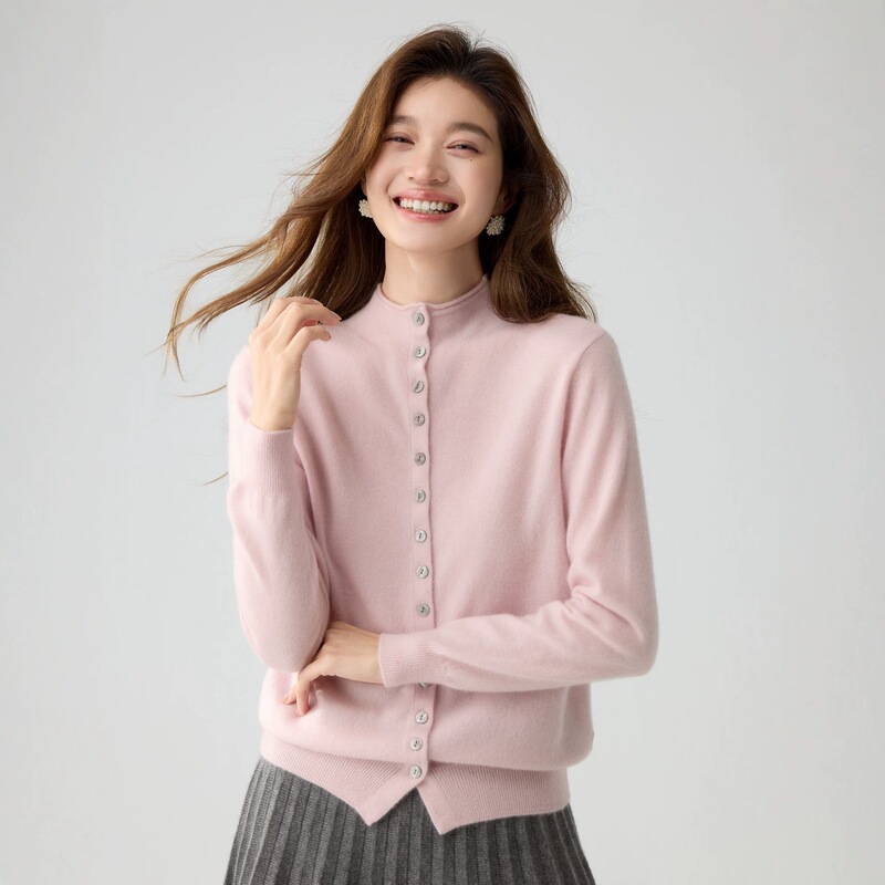 Autumn and winter intellectual half-turtleneck cashmere cardigan for women, single-breasted, soft and elegant knit sweater, high-end base layer top Autumn and winter intellectual half-turtleneck cashmere cardigan for women, single-breasted, soft and elegant knit sweater, high-end base layer top