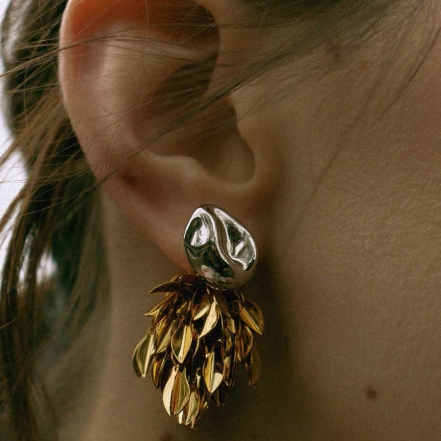 925 Sterling Silver Ear Needle Material 1 Pair Simple Style Classic Style Solid Color Tassel Plating Brass Ear Studs