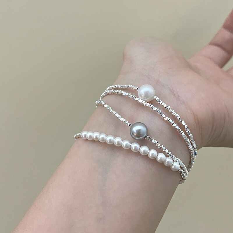 Minimalist Silver-Inlaid High-Gloss Pearl Bracelet, Light Luxury Style, Sophisticated Jewelry, Niche Accessory, Minimalist Style for Women