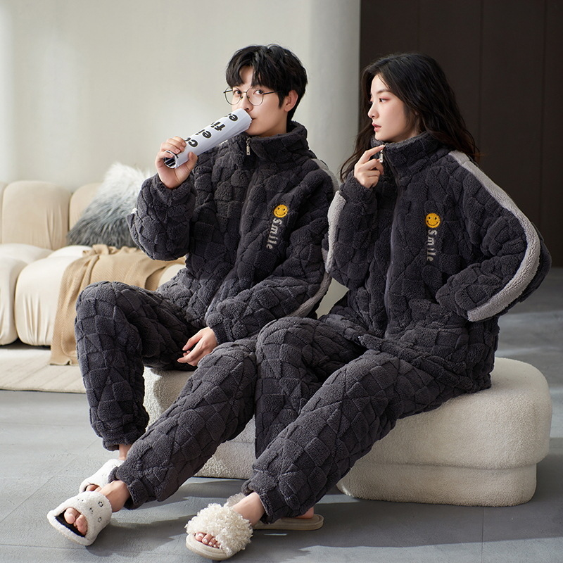 Pijamas acolchados de algodón para pareja de invierno de los hombres de tres capas engrosadas cálidas de las mujeres más el tamaño simple casual Otoño e Invierno traje de desgaste para el hogar