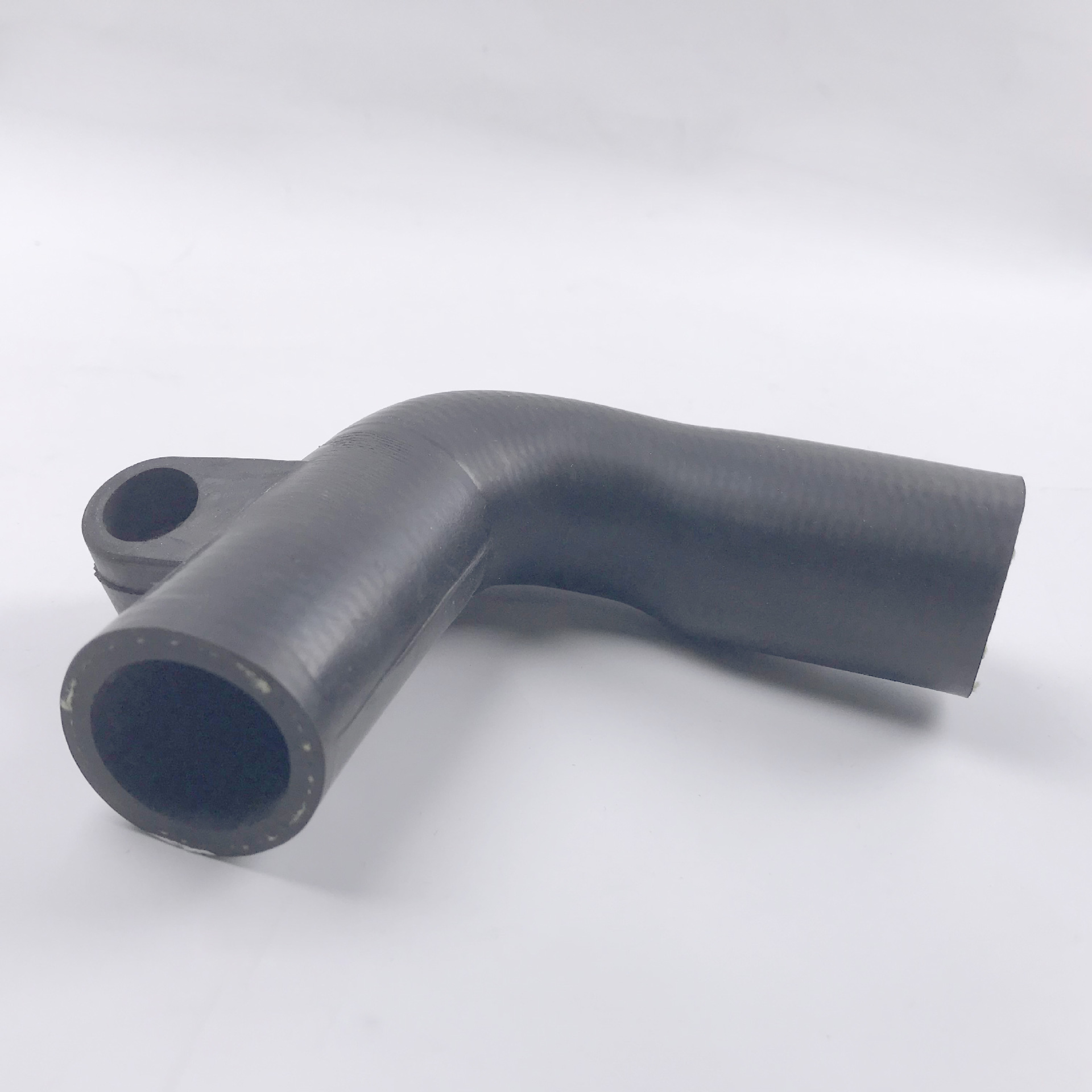 Suitable for Audi A4 2003-2009 Car Coolant Hose 06B121101A