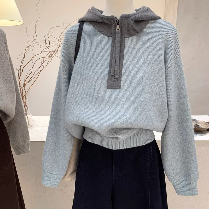 2026 Color-Blocked Half-Zip Hooded Sweatshirt for Women, New Autumn and Winter Style, Loose Fit, High-End Design, Lazy Style, Versatile and Trendy