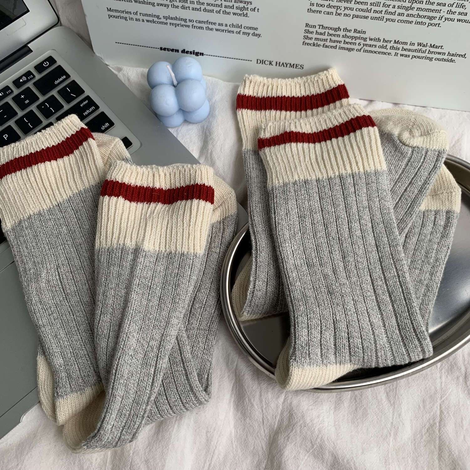 Women's Simple Style Stripe Cotton Crew Socks A Pair display picture 5