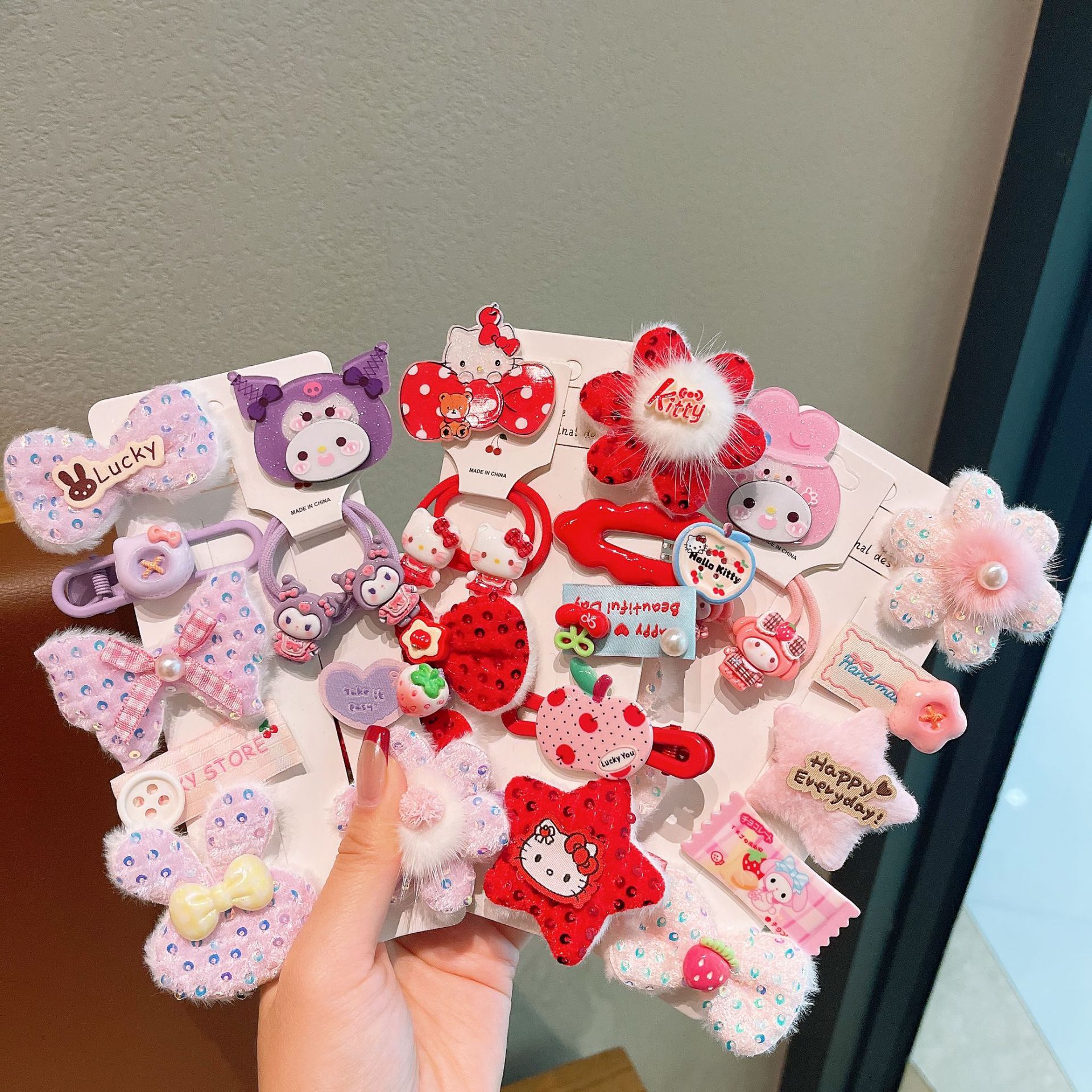 Otoño y invierno peludo clip para el cabello niñas adorables accesorios para el cabello niñas tarjetas de cabello tiernas clip para el cabello de niños