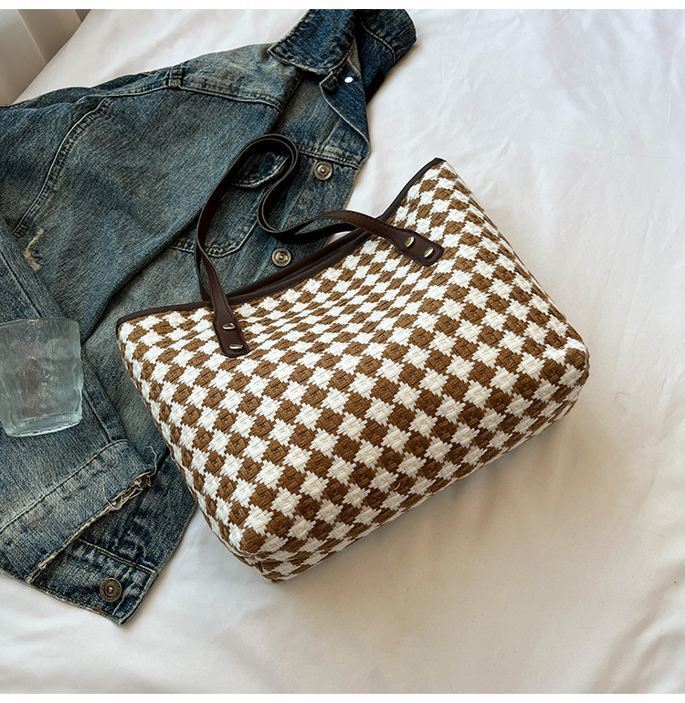 Casual commuting women's bag 2025 Spring checkered simple, stylish and trendy single-shoulder crossbody bag tote bag undefined