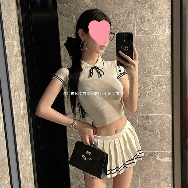 Korean-Style College-Style Hot Girl Skirt Suit for Women, Summer Polo Collar Knitted Top, Slim Fit, Fashionable and Elegant, Makes You Look Slimmer Korean-Style College-Style Hot Girl Skirt Suit for Women, Summer Polo Collar Knitted Top, Slim Fit, Fashionable and Elegant, Makes You Look Slimmer