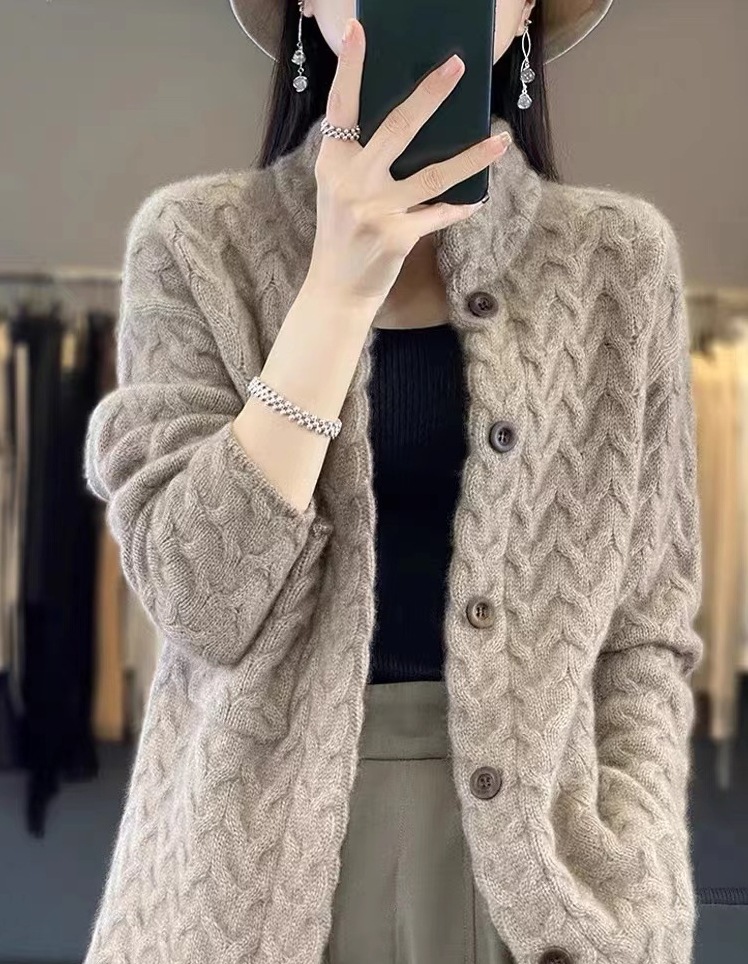 Solid color long sleeve sweater coat