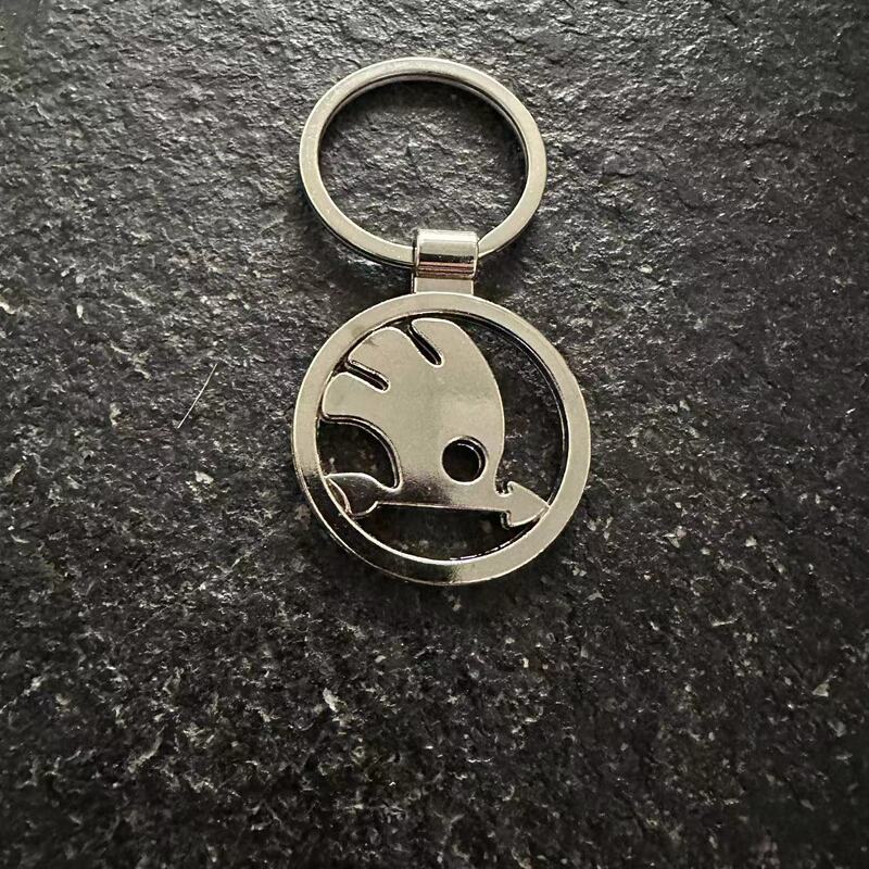 透かし彫りの車の標識のキーホルダーは各種の自動車の金属のキーホルダーの対外貿易のよく売れる製品に適用します。|undefined