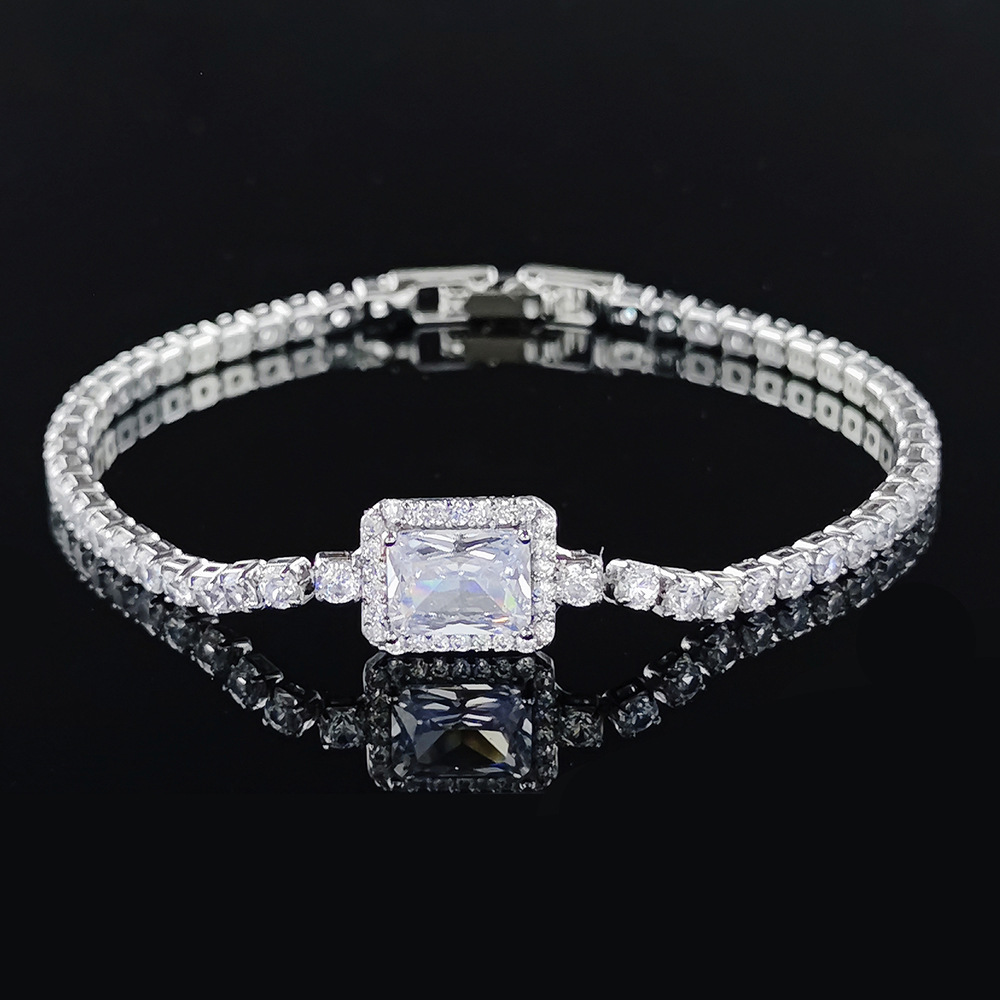New Classic Geometric Design Square Exquisite Bracelet Female Minority Design s8164_voghion.com