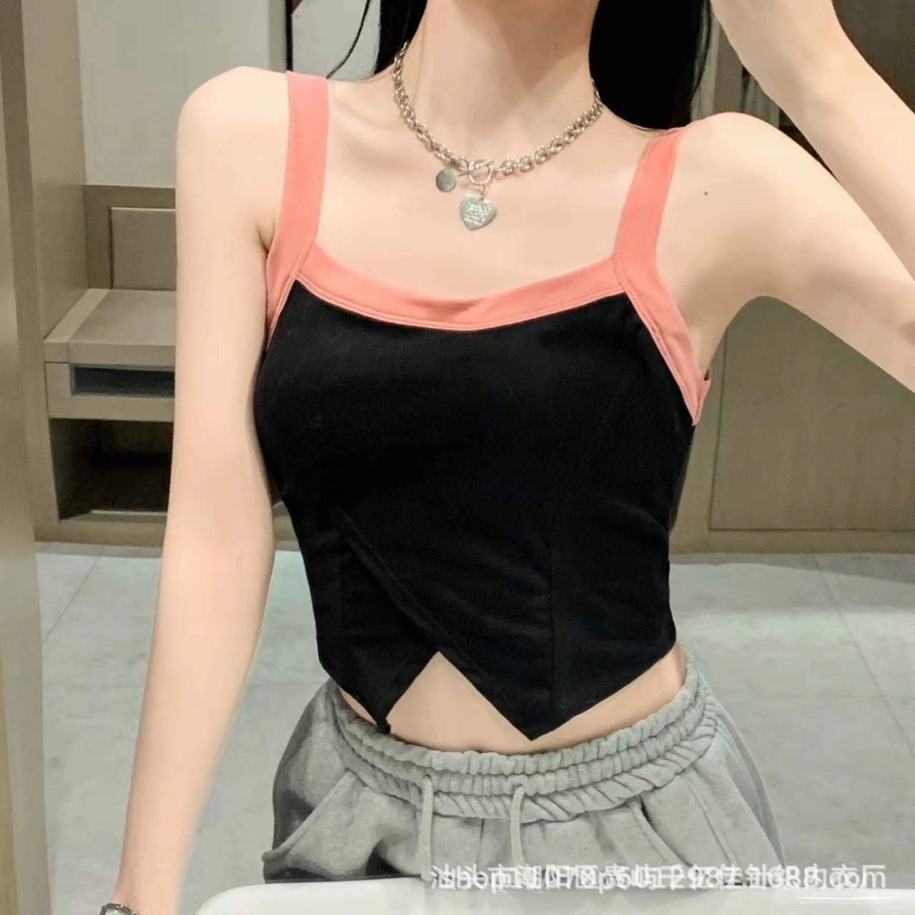 Хлопковый спортивный камзол жилет