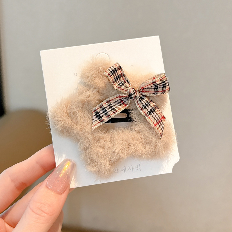 Otoño y invierno arco estrellas pelúcia clip de pelo para niños de alto rendimiento no lastimar la frente frente frente lateral clip de pelo roto BB