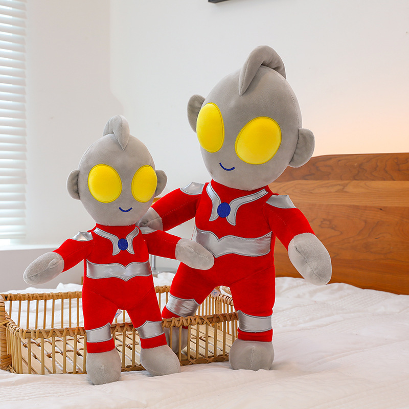 新しいサイズのウルトラマンのぬいぐるみの男の子の誕生日プレゼントは寝ます。|undefined