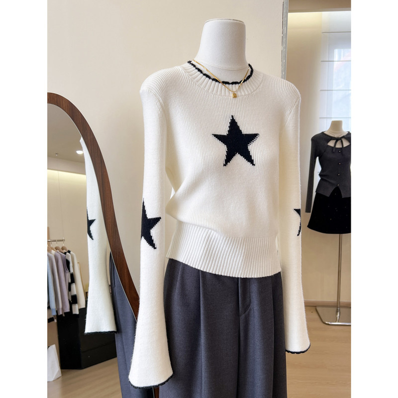 Korean-style niche, unique white star jacquard sweater for women, autumn and winter, casual short-length base layer knit top Korean-style niche, unique white star jacquard sweater for women, autumn and winter, casual short-length base layer knit top