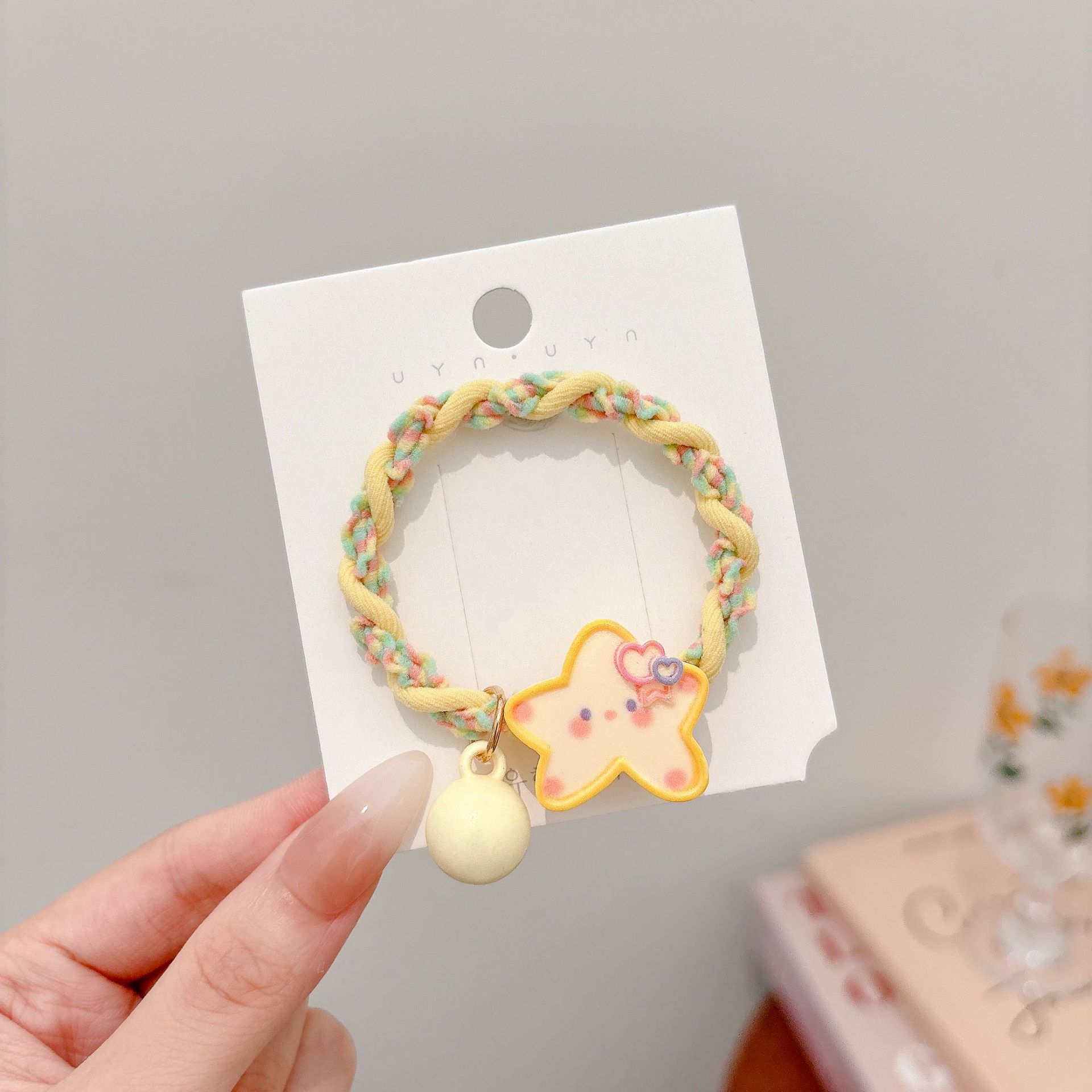 Horquilla de estrella amarilla dulce y linda, clip de flequillo en la frente femenina, cabello roto en el costado, clip de pico de pato, tocado