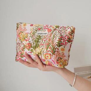 B 62809 Linen Embroidery Cosmetic Bag �r��̽����y���羳