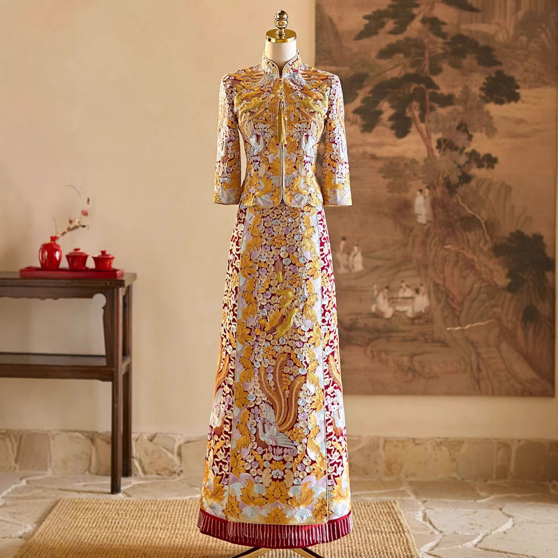 Tailored Chinese-Style Bridal Gown for Petite Women, 2025 New Model Xiuhe Suit for Weddings and Bridal Ceremonies Tailored Chinese-Style Bridal Gown for Petite Women, 2025 New Model Xiuhe Suit for Weddings and Bridal Ceremonies