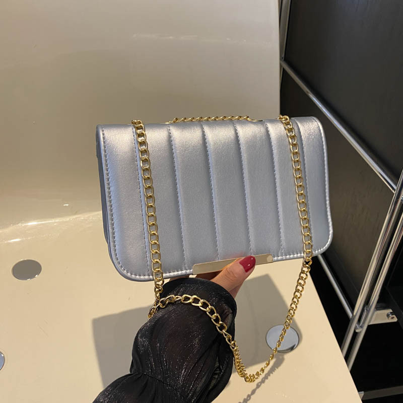 Moda bordado hilo hombro bolsa de mensajero 2023 verano brillante estilo coreano bolsa retro personalizado simple bolso de la cadena de las mujeres